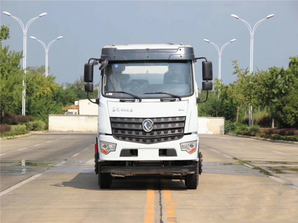 國六專底后雙橋灑水車20立方