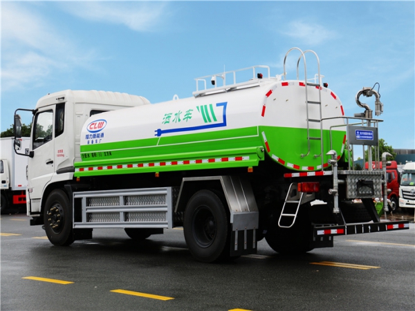 東風天錦10方純電動灑水車