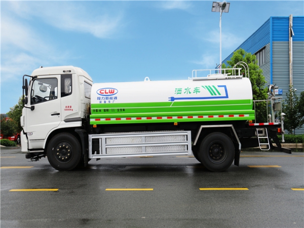 東風天錦10方純電動灑水車